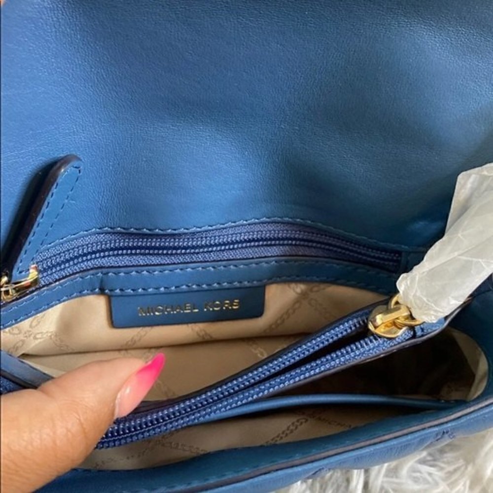 𝅺MICHAEL Kors handbag - Picture 3 of 4